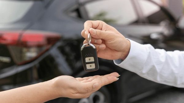 Why Is the Demand for Monthly Car Rentals in Dubai Skyrocketing?